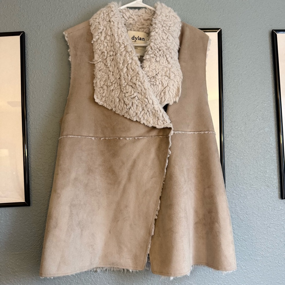 Dylan Women's Tan and Cream Shearling Vest
